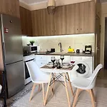 Apartamento Thess Dot