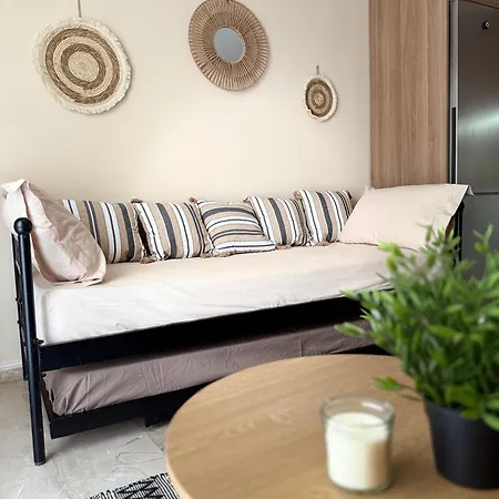 Апартаменты Thess Dot