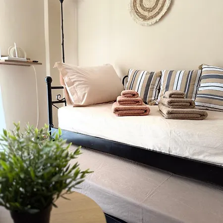 Apartman Thess Dot *