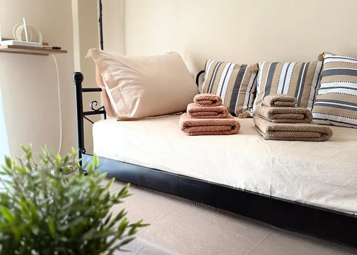 Apartament Thess Dot *